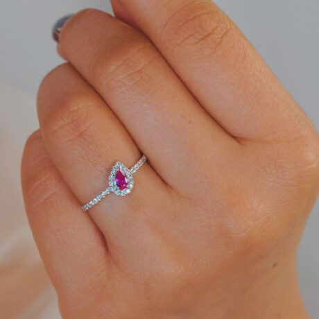 DIAMOND HALO RING