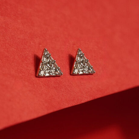 VELORA DANGLES EARRING