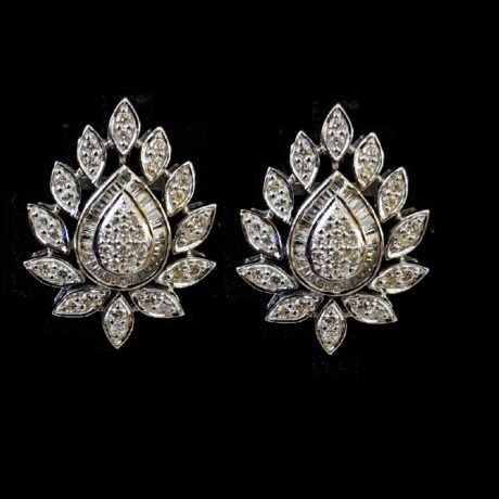 LISA EARRING