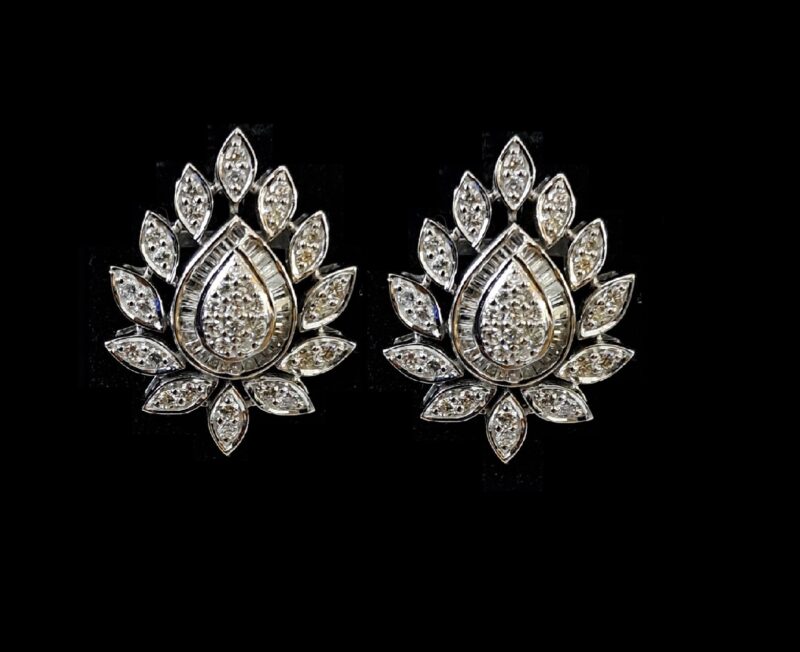 LISA EARRING
