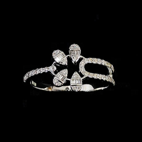 PETAL CREST RING